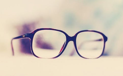 近视眼佩戴眼镜的注意事项